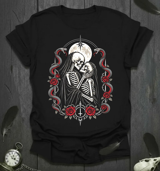 Gothic Skeleton Lovers Kiss T-Shirt